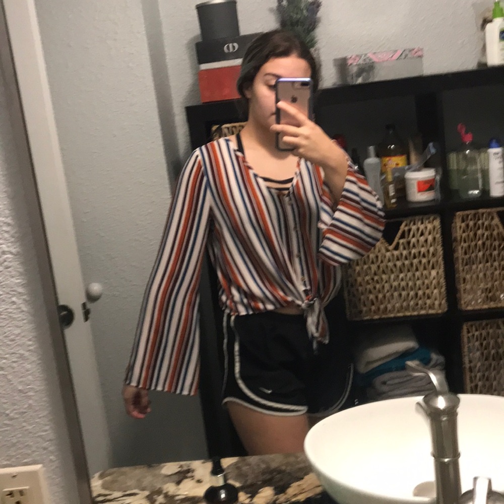 Color full blouse - Picture 2 of 2